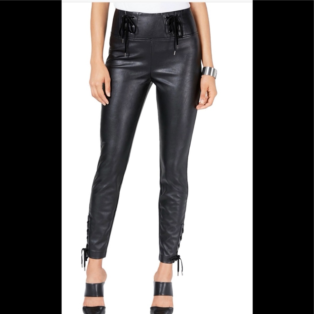 Guess, leather 👖.